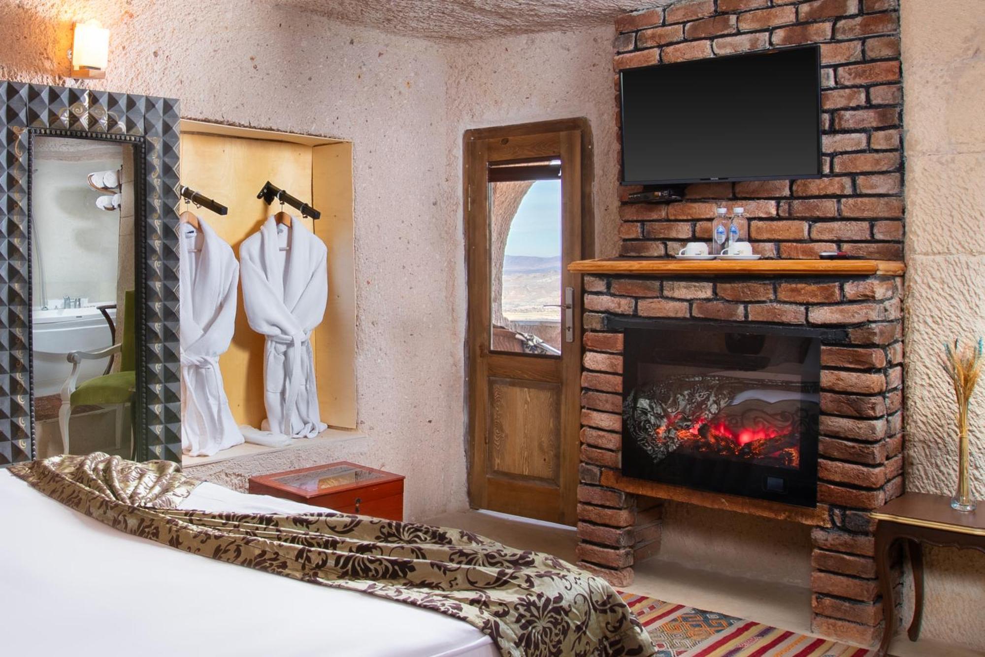 אוצ'יסר Cappadocia Fairy Chimneys Selfie Cave Hotels - Special Class מראה חיצוני תמונה