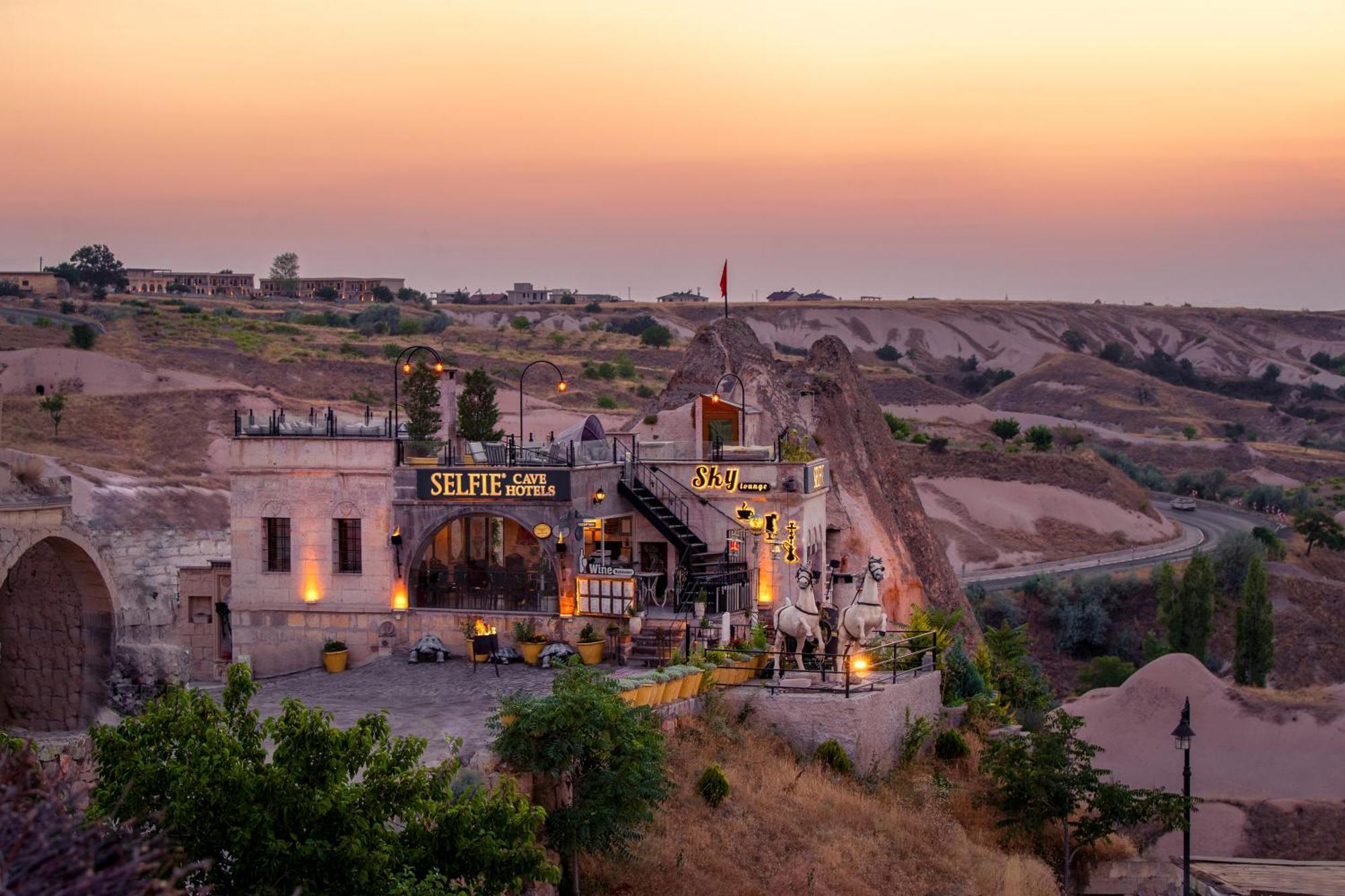 אוצ'יסר Cappadocia Fairy Chimneys Selfie Cave Hotels - Special Class מראה חיצוני תמונה
