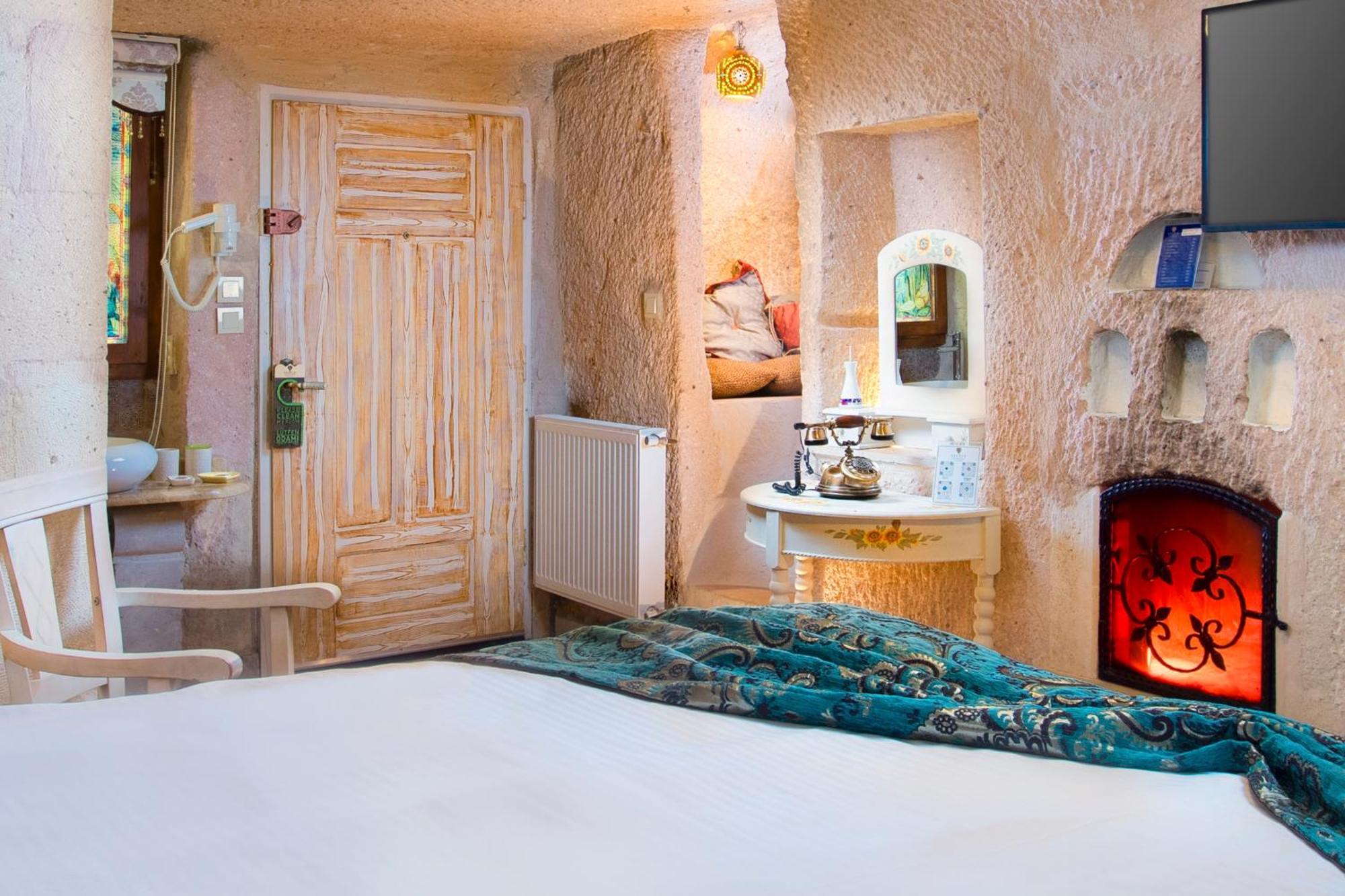 אוצ'יסר Cappadocia Fairy Chimneys Selfie Cave Hotels - Special Class מראה חיצוני תמונה