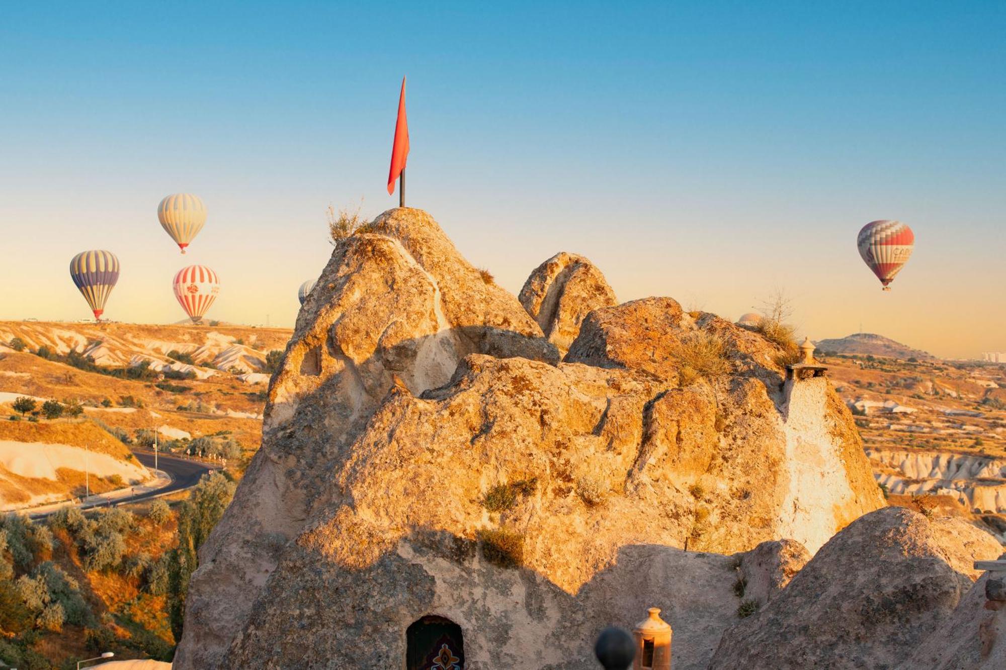 אוצ'יסר Cappadocia Fairy Chimneys Selfie Cave Hotels - Special Class מראה חיצוני תמונה